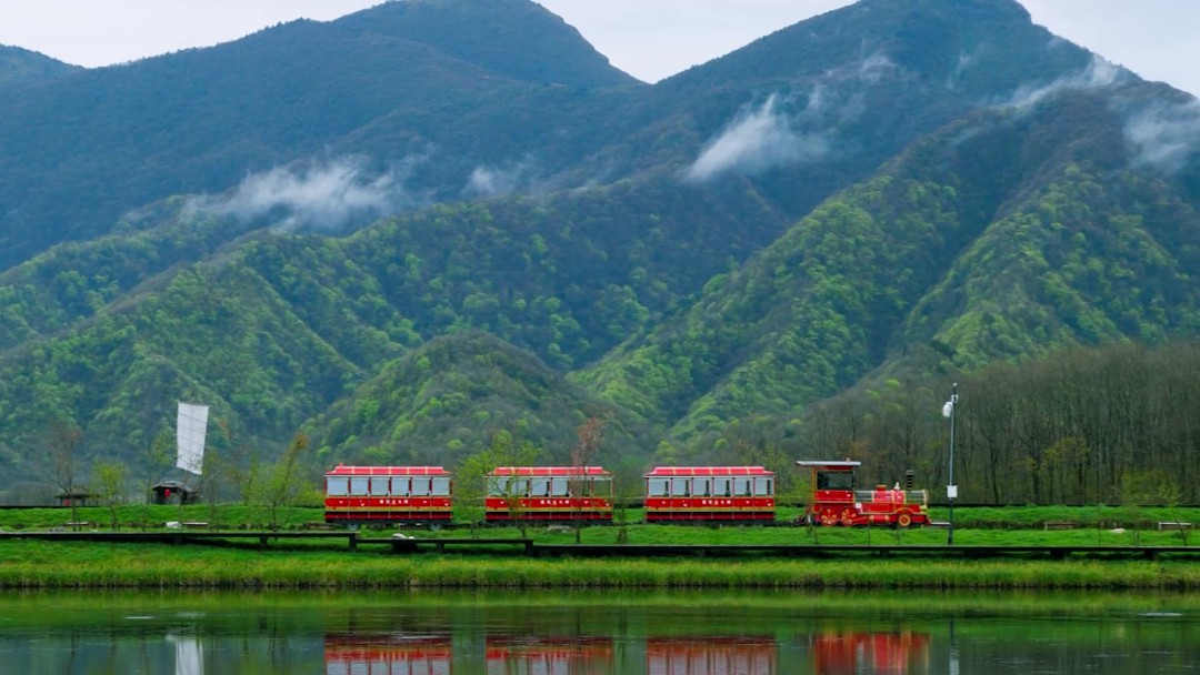 智趣出行，悦动未来！亿万先生MR观光车亮相2025中国（郑州）旅游休闲娱乐产业博览会