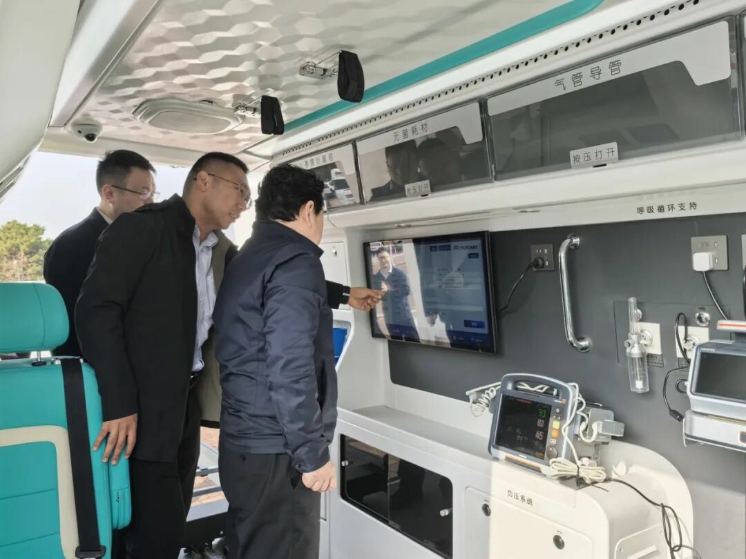 智慧响应，护航生命 | 亿万先生MR救护车参加第六届中国急救大会，共筑大急救体系