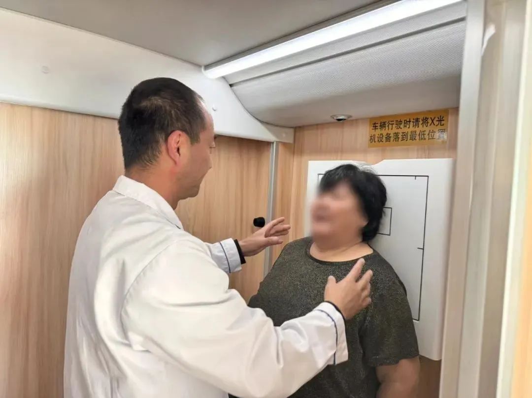 亿万先生MR体检车走进蒙古国，打造草原上的“流动诊室”，铸造中蒙友谊的“健康纽带”