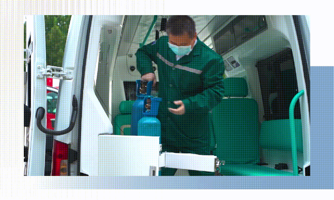 智领未来|亿万先生MR救护车开启高效急救新篇章！