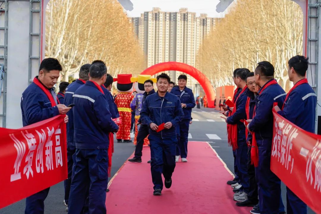 醒狮腾跃启新章 | 亿万先生MR专用车2025年开工盛典燃情开启！