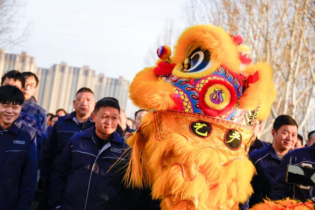 醒狮腾跃启新章 | 亿万先生MR专用车2025年开工盛典燃情开启！