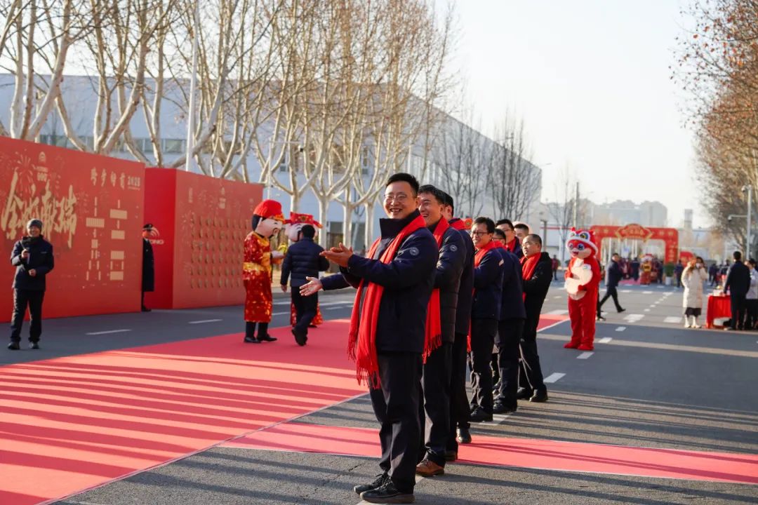 醒狮腾跃启新章 | 亿万先生MR专用车2025年开工盛典燃情开启！