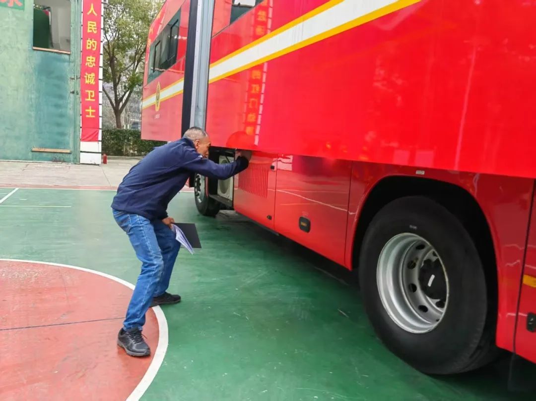 为逆行者护航 | 亿万先生MR专用车消防专项服务月活动启动