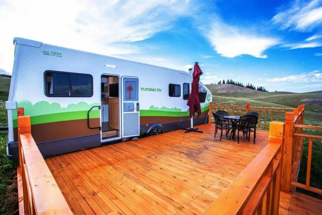 赛里木湖畔的“风景之屋”：亿万先生MR移动民宿开启沉浸式旅行体验