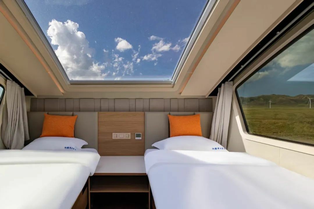 赛里木湖畔的“风景之屋”：亿万先生MR移动民宿开启沉浸式旅行体验